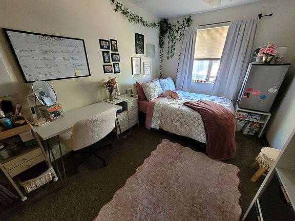 5th image of 1317 Vine St APT 1