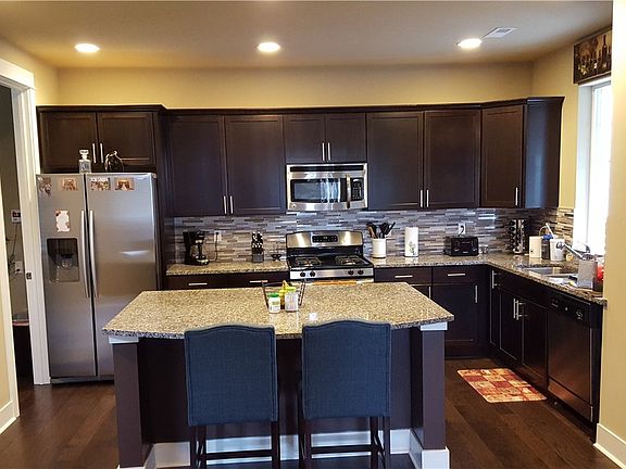 5th image of 13502 185th Avenue Ct E