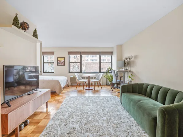 345 East 52nd Street 7B image 1 of 9