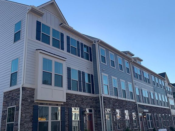 2nd image of 1301 Channing Park Cir
