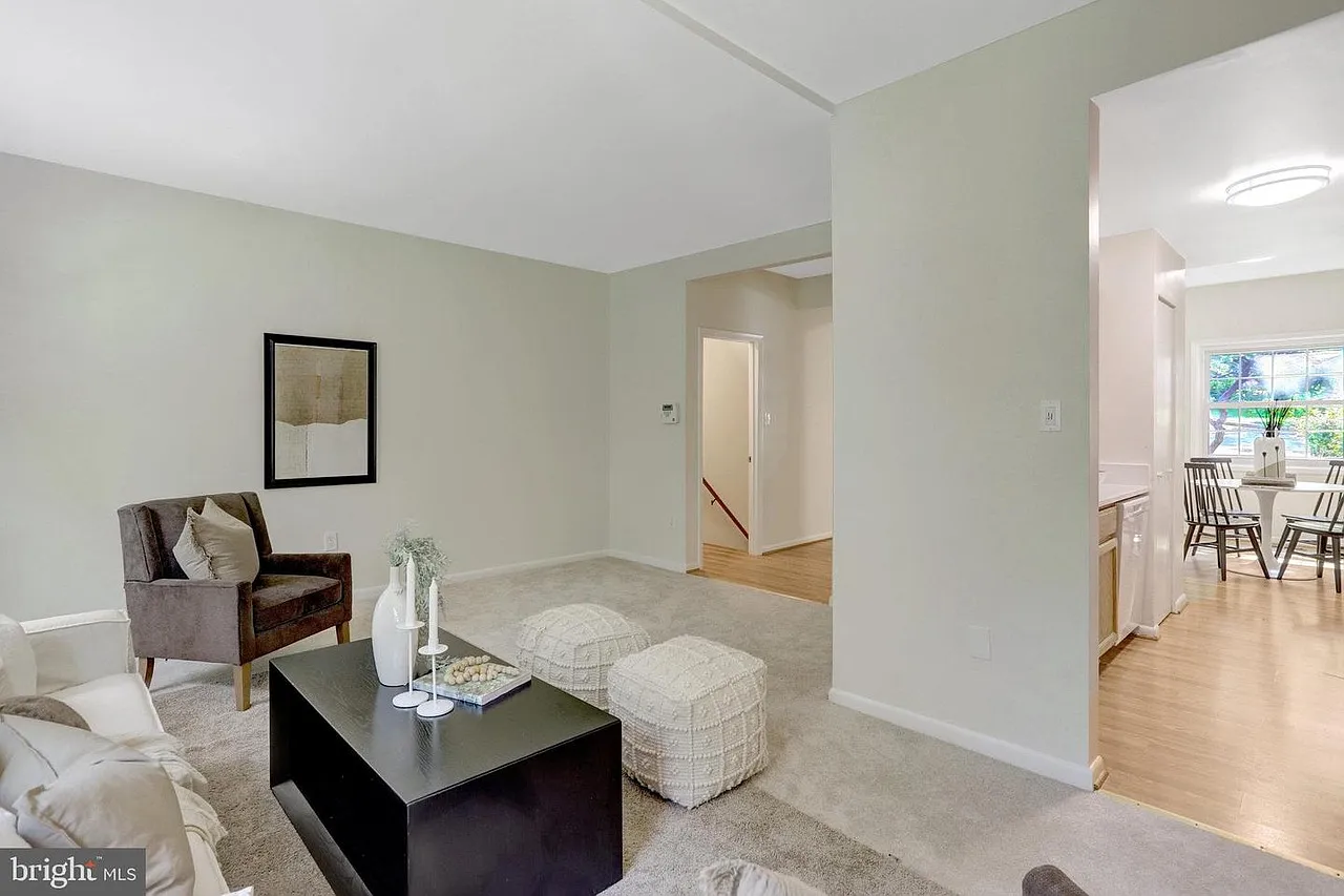 3 bed, 1344 sqft, $2,750 — Photo 3