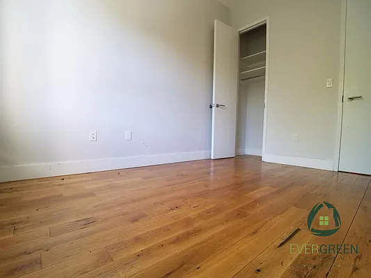 Rented by Evergreen Apartments BK | media 19