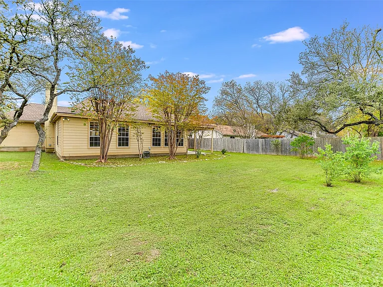13220 Villa Park Dr — Photo 26