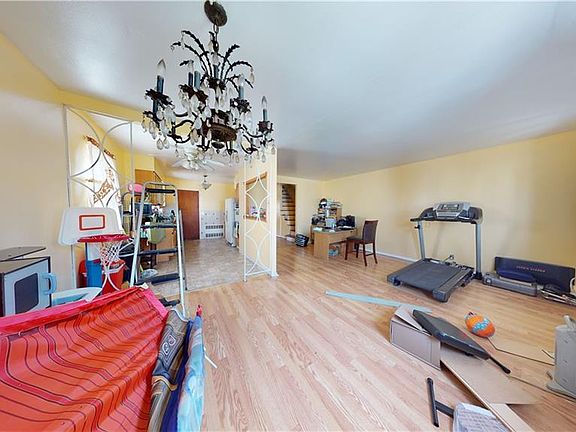 4th image of 9017 Avenue K