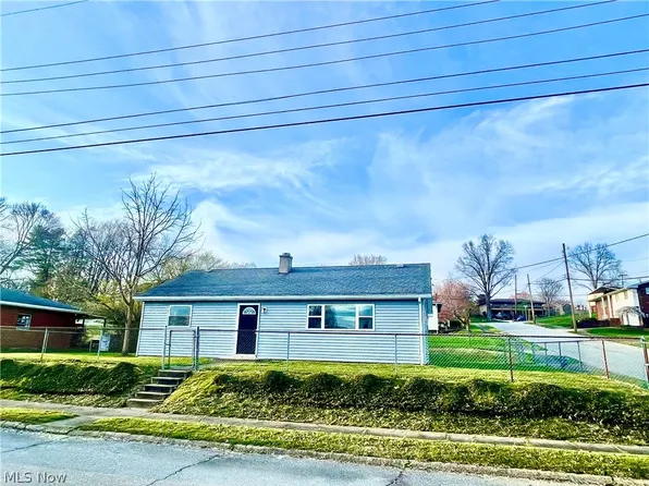 2403 21st Ave, Parkersburg, WV 26101