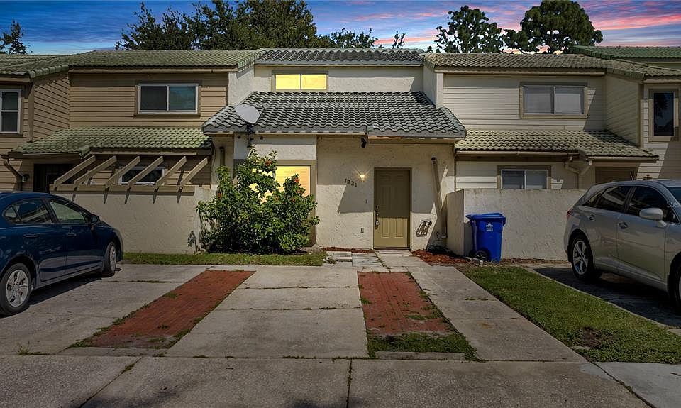 1st image of 1221 Winter Green Way