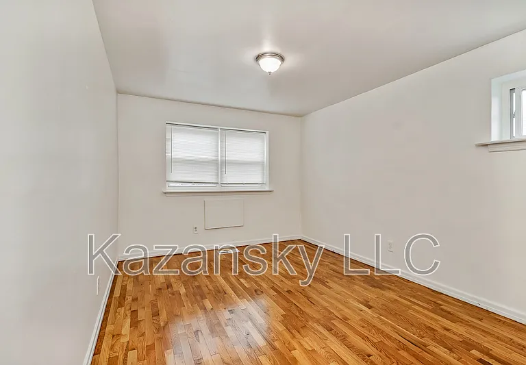 1862 Pratt St #A — Photo 5