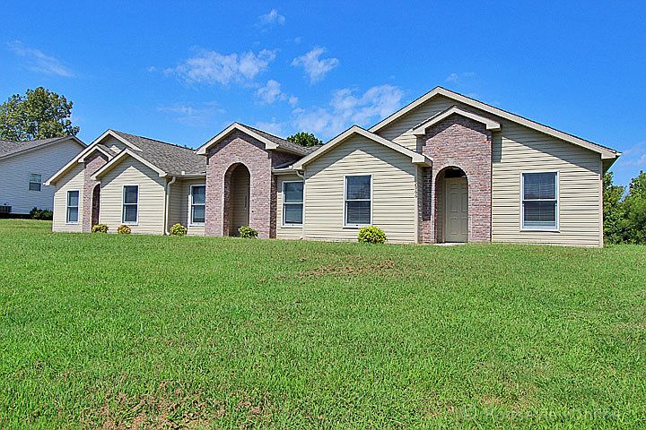 1st image of 2966 Shamrock Ct