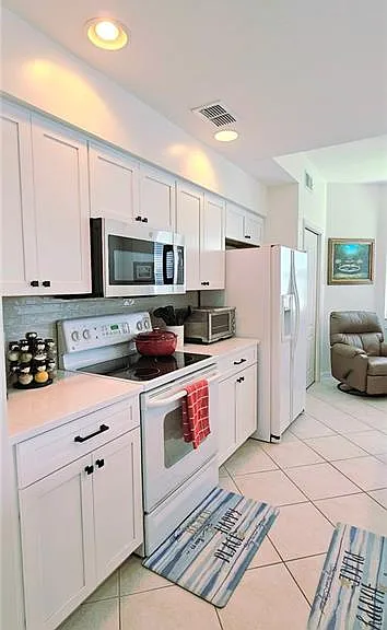 16615 Lake Circle Dr #427 — Photo 12