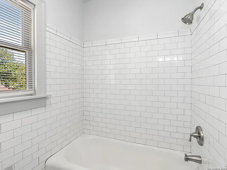 331 W Elsmere Pl #102 — Photo 22