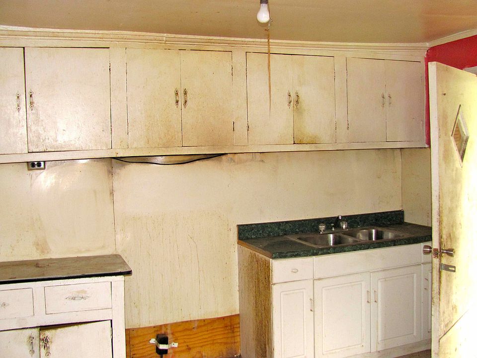 2nd image of 200 Stackhouse St