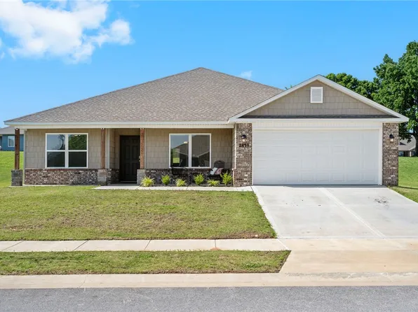 2839 W Azurite St, Fayetteville, AR 72704