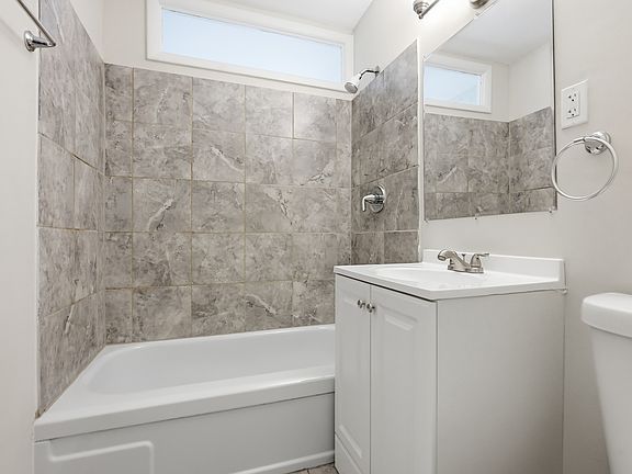4th image of 111 Oakmont Dr