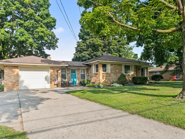 6507 Ardmore Ave, Jenison, MI 49428