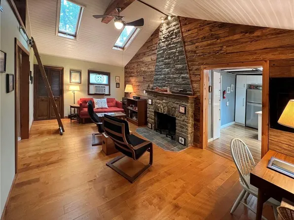 16 Hillcrest Trail, Monroe, NY 10950