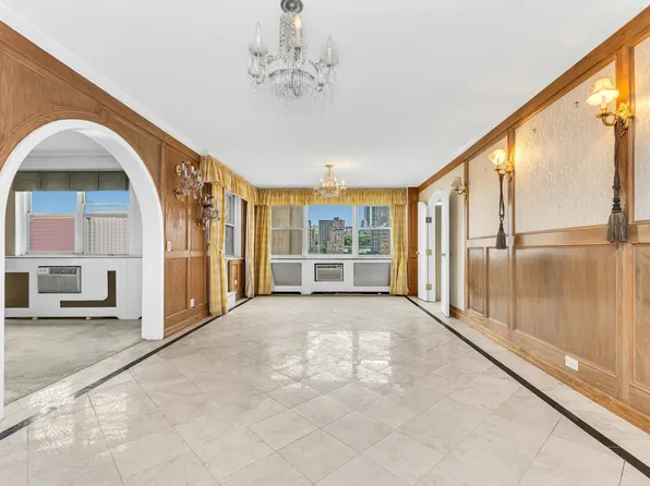 1175 York Avenue PHB4 image 3 of 12