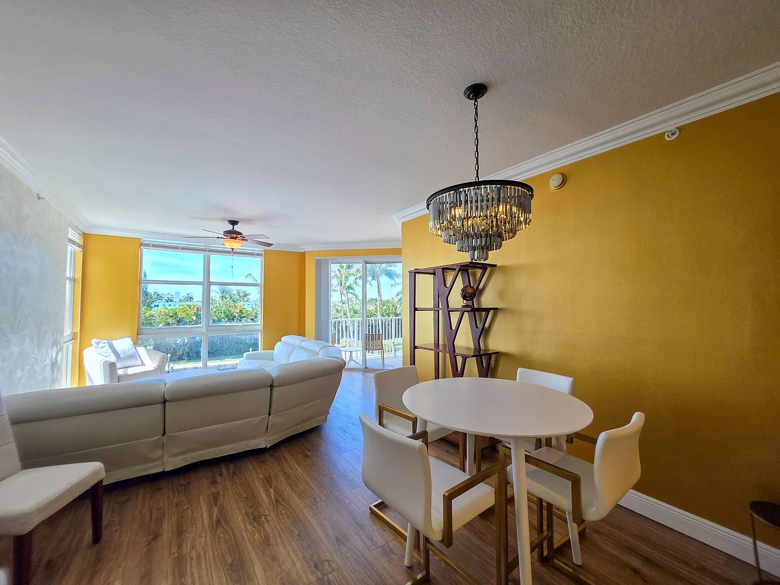 2 bed, 2.0 bath, 1265 sqft, $5,000 — Photo 4
