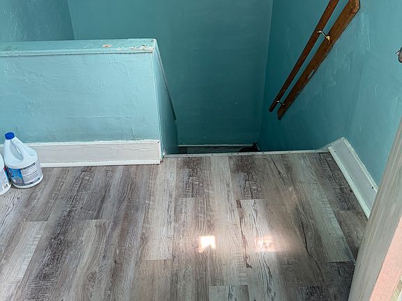2nd image of 563 Doat St Floor 2