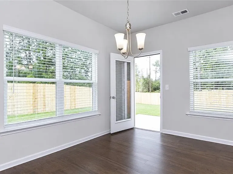 3370 Highbury Way — Photo 3