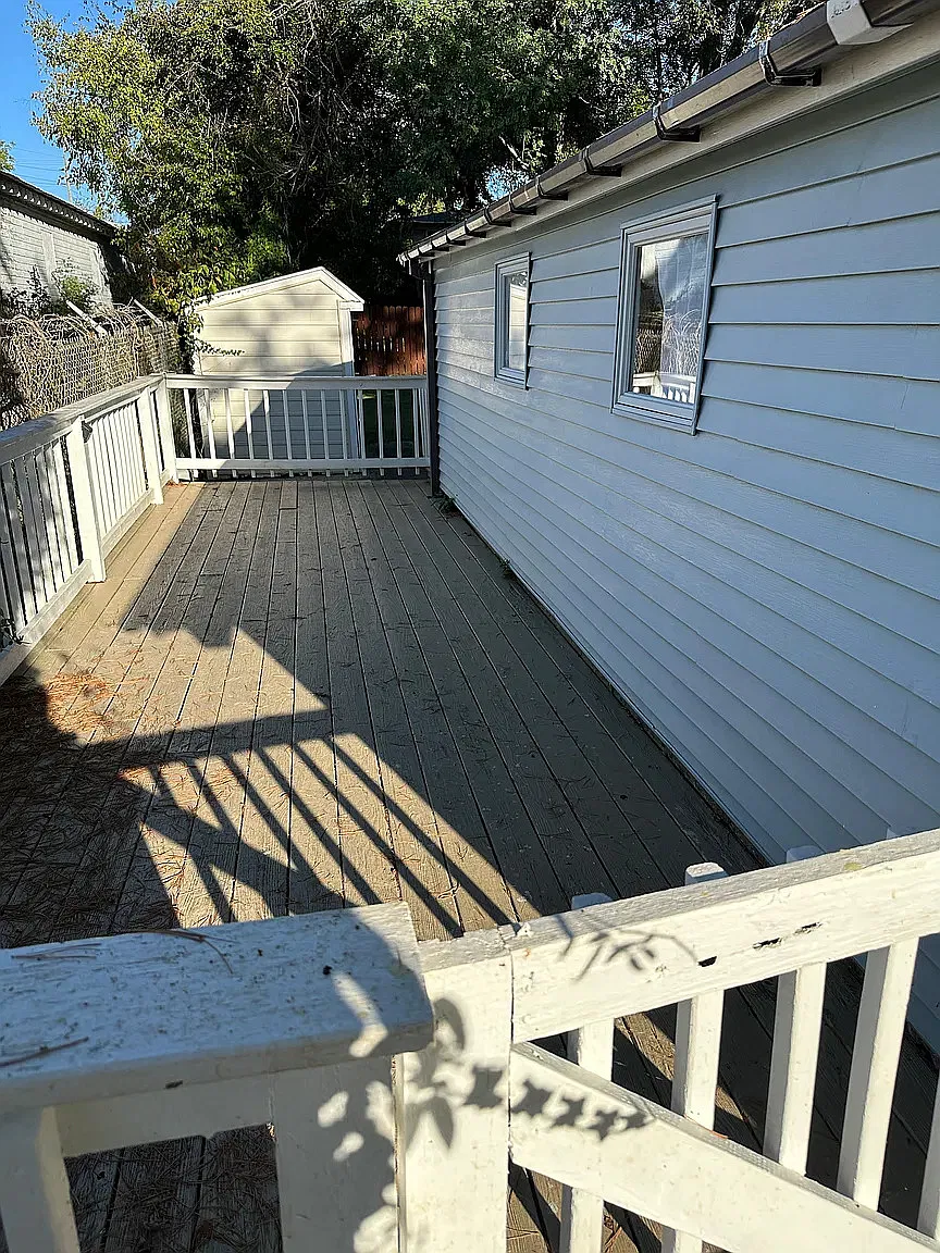 2414 E 7th Street — Photo 3