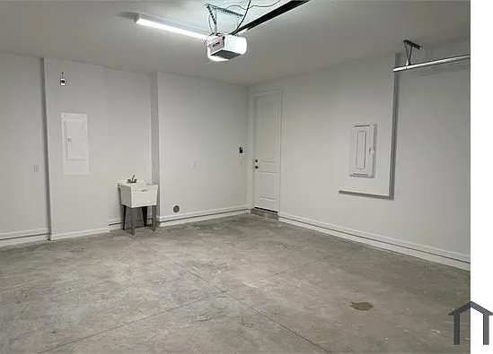 16475 Capilano Ct — Photo 39