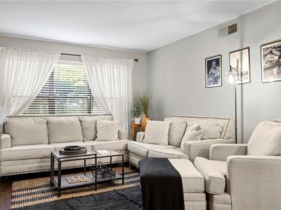 915 Washington St APT 101, Kansas City, MO, 64105
