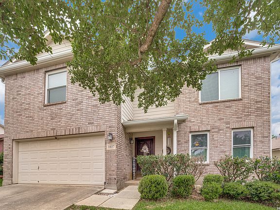 2nd image of 1027 MAGNOLIA FLD