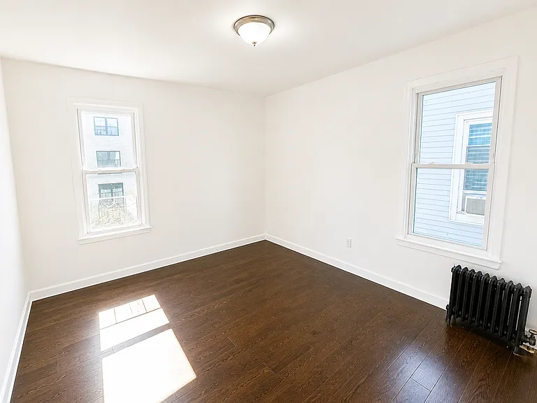 594 S 19th St #2 — Photo 10