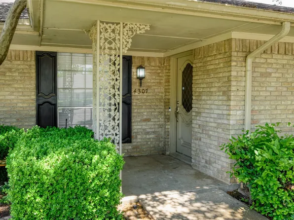 4307 Harvest Hill Rd, Dallas, TX 75244