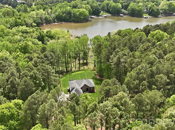 8810 Windygap Rd, Charlotte, NC 28278
