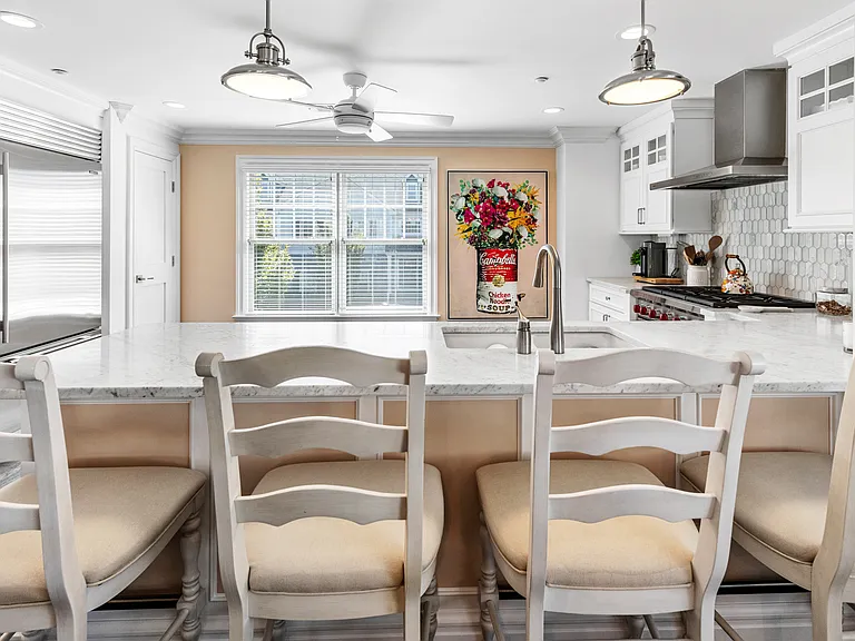 15 Village Green Dr — Photo 5