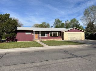 1004 N Broadway Ave, Riverton, WY 82501