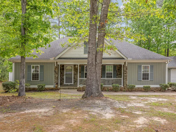 121 Shawnee Dr, Louisburg, NC 27549
