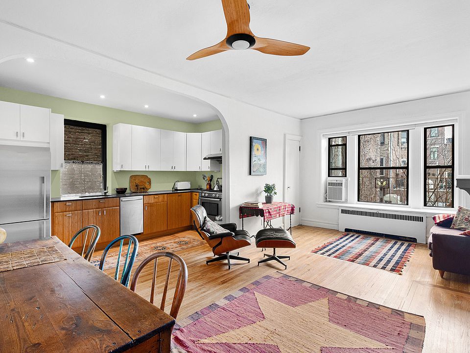 1st image of 22 Grove St APT 4E