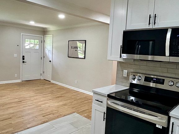 4th image of 5141/5143 E Brookfield Dr