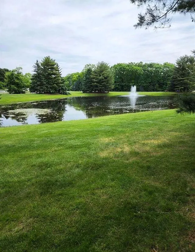 3 bed, 2.5 bath, 1712 sqft, $3,100 — Photo 2