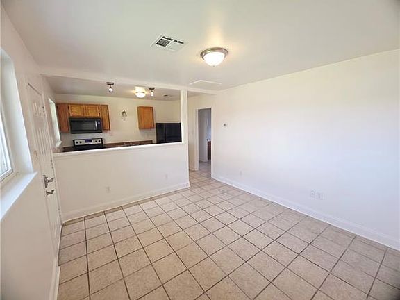 2nd image of 9023 Palm St #A