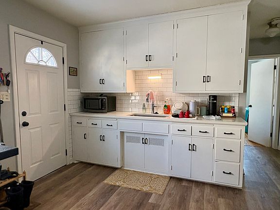 5th image of 3113 42nd Ave S
