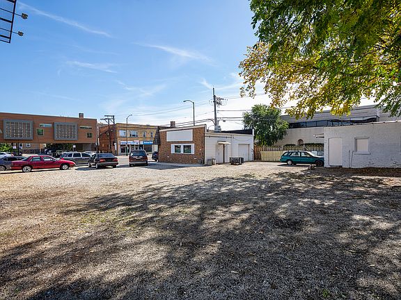 5th image of 7216 N Western Ave