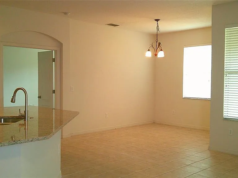 609 Cedar Waxwing Dr — Photo 13
