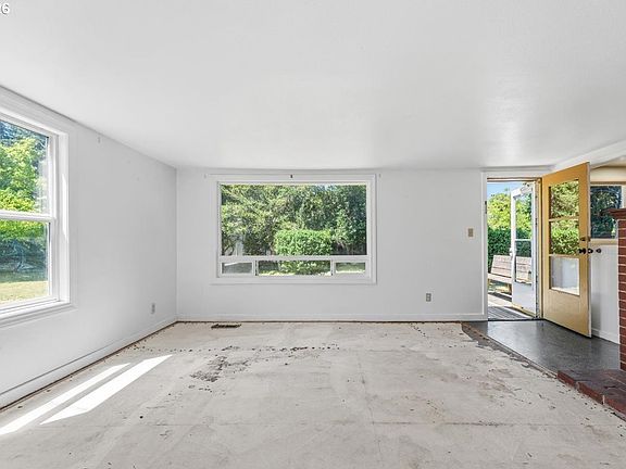 3rd image of 13209 NE San Rafael St