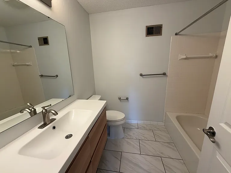1459 Arden View Dr #1 — Photo 3