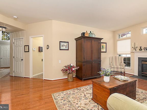 5th image of 30 Palo Ln