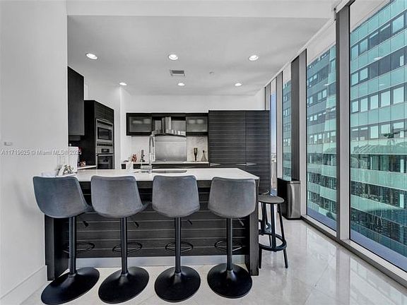 2nd image of 1143 Allerton Ave #1