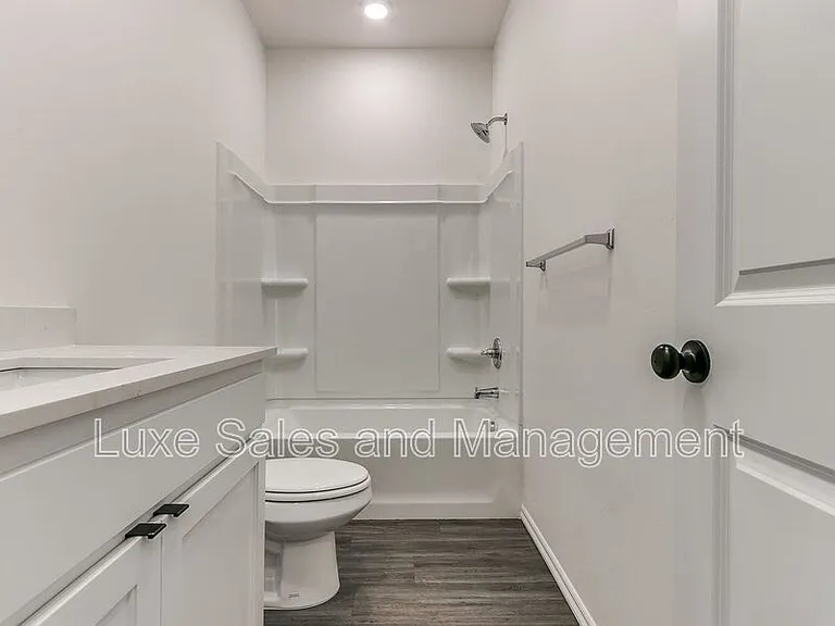 8024 NW 110th Dr — Photo 26