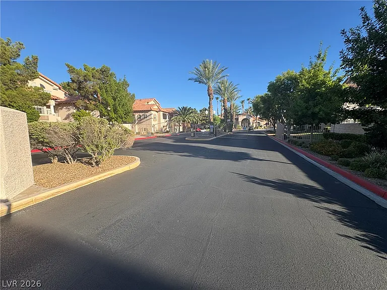 2925 Wigwam Pkwy #723 — Photo 32