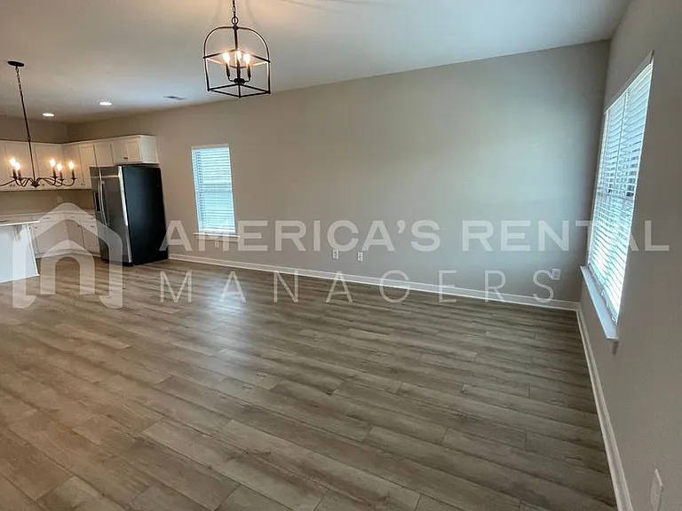 10316 Middleton Rd — Photo 8