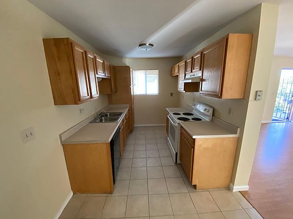 3rd image of 4515 Delta St #9