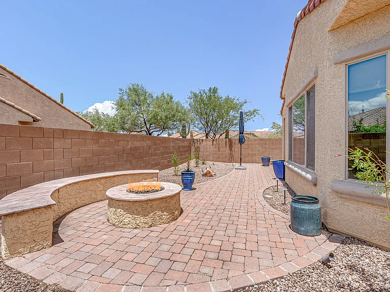 8134 N Circulo El Palmito — Photo 28
