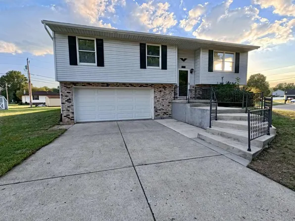 1518 Constitution Ct, Newark, OH 43055